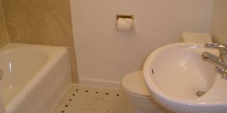 Greenlake House Gallery 11