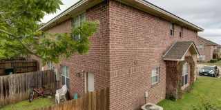 AUGUST PRE-LEASE Beautiful 3 Bed, 3.5 Bath Minutes from Campus! Gallery 8