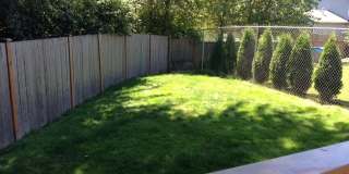 Beautiful 3 Bedroom 2 1/2 Bath Townhome in Tacoma!!! Gallery 3