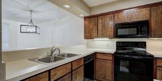 Beautiful Two-Story 3bed/2bath Townhome Available in Westside Norman!! Gallery 8