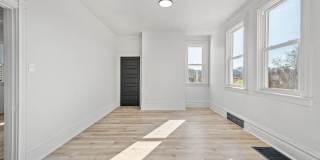 Stunning 3 bedroom home in Carrick available August 1! Gallery 17