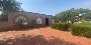 Very Nice 3 Bedroom 2 bath home available now! Gallery 1