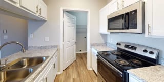 Montclair Parc Apartments Gallery 2