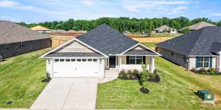 New & Move-In Ready! Gallery 1
