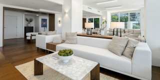 The Hamilton Gallery 32