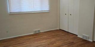 27592 STRATHMOOR Drive Gallery 8