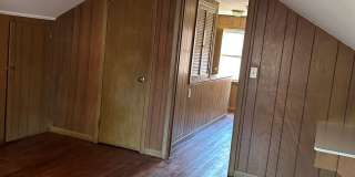 Brick 4 Bedrooms house is South Euclid With 2 Cars Detached Garage for Rent Gallery 34