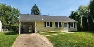 4085 SENECA Avenue Gallery 1