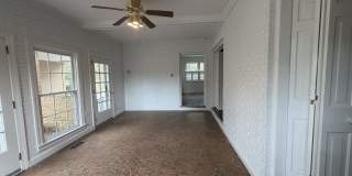 115 Adams Avenue Gallery 52