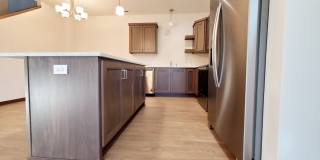 3 Bed 2.5 Bath Townhome! Gallery 6