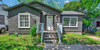 Beautifully maintained 2-bedroom, 1-bathroom house in Waco Gallery 1