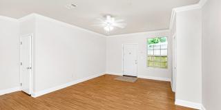 3 Bedroom Downsatirs Condo Near LSU Gallery 11