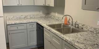 1004 Peach Fully Renovated 2 Bed 1 Bath Home Gallery 4