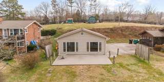 Riverside 2BR/2BA Cottage – Minutes from Downtown Knoxville Gallery 1