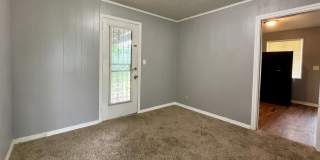 Updated 3 Bed 1 Bath! First Month's rent FREE! Gallery 10