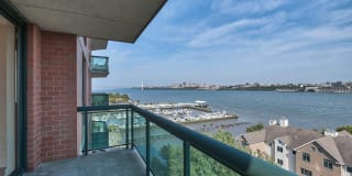 Windsor at Mariners Gallery 17