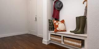 7600 Broadway Gallery 14