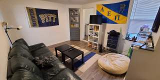 SPACIOUS 4 BEDROOM IN THE HEART OF OAKLAND - AVAILABLE FOR AUGUST Gallery 5