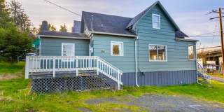 $500 OFF Special - Beautiful 4 Bed/1 Bath Home in Astoria Gallery 10