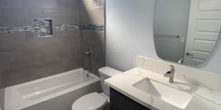 3 Bedroom - 2 Bath Pool Home Gallery 16