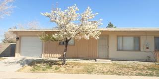 2 bedroom with garage Gallery 1