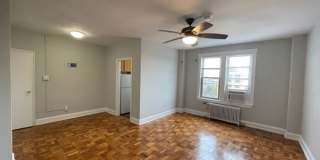 1916 R Street Gallery 40