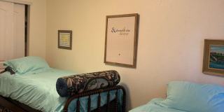 Move in Special- Beautiful Furnished 3 Bedroom/2.5 Bathroom Single Family Home with Flexible Lease terms. Gallery 16