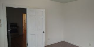 Cute duplex on large plot of land close to downtown Gallery 16