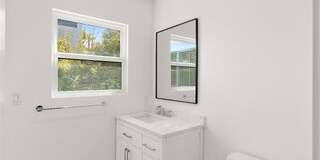 2316 Hill Street Gallery 10