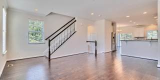 8016 BLUE STREAM Drive Gallery 9