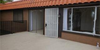 2nd Floor 3 bedroom Condo Near 95/Torrey Pines Gallery 1