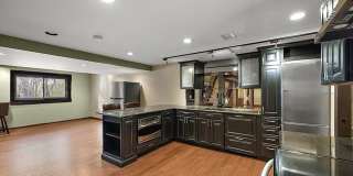 43054 Oxford Court Gallery 6