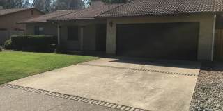 Arroyo Manor 3 Bedroom- Large Fenced Yard! Gallery 1