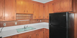 1 bedroom Condo in Cotswold Gallery 9