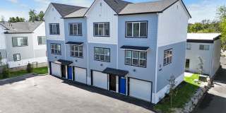 Riverstone Townhomes! Amazing place to call home! Gallery 1