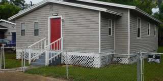 4 bedroom 2 bath Bungalow in Fairfield East Neighborhood Gallery 1