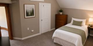 1335 Hill Gallery 9