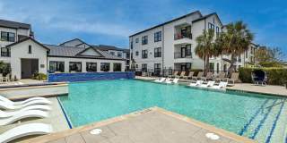 The Peri on Westheimer Gallery 3