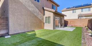 Mountains Edge - 3 bedroom, 2.5 bath cul-de-sac home! Gallery 30