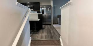 FULLY FURNISHED like-new Townhouse w/ Garage Gallery 7