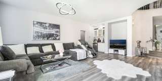 Luxury Living in Guard-Gated Royal Highlands! Gallery 14