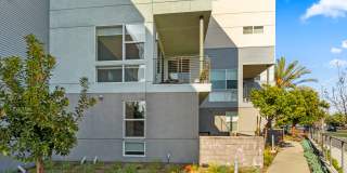 Beautiful three story live/work townhome in Westside Costa Mesa! Gallery 38