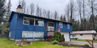 Unfurnished Vly Home 3BD+Den, 1.5BA, 1844 Sq Ft, 2 Car Gar, Fenced Yd Gallery 1