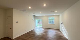 Mebane / Townhouse Gallery 3
