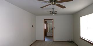 Charming Cottage on A. Avenue - MOVE IN SPECIAL $200 OFF 1st Months Rent: Gallery 31