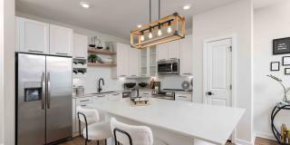 Aventon Noelle Aventon Noelle Gallery 1