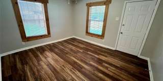 300 W 4th Street Gallery 13