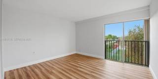 301 NW 109th Ave Gallery 12