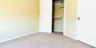 Large 3 bedroom Home, North Park Area Gallery 24