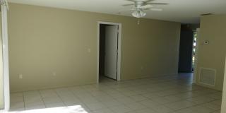 Centrally located 2/2 Gallery 4